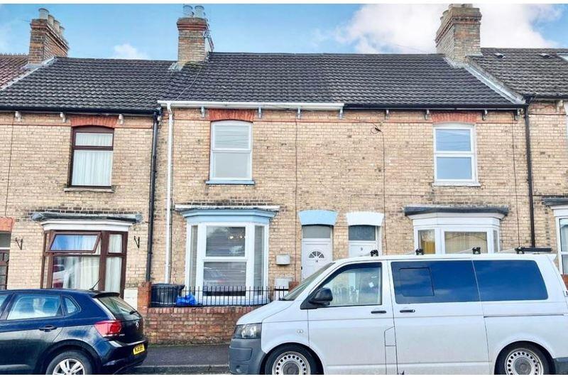 2 bed Mid Terraced House for rent in Taunton. From Linda Saunders Estate Agents - Bridgwater