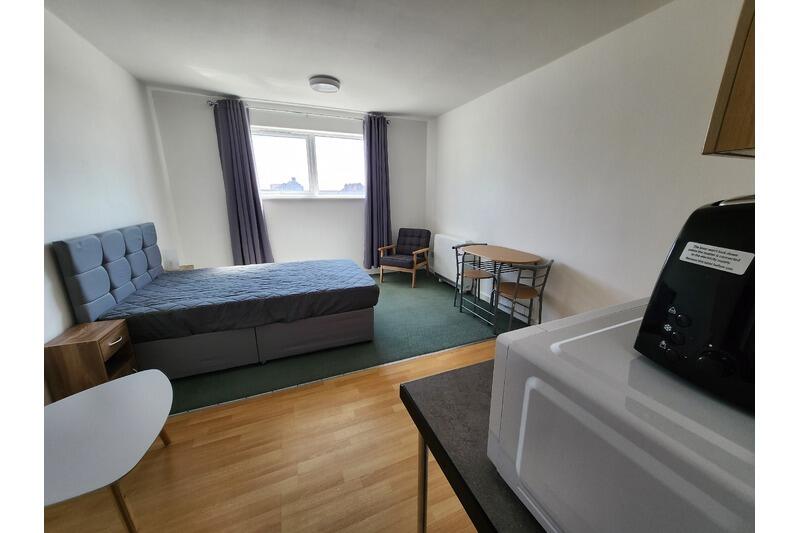 0 bed Studio for rent in Burnham-on-Sea. From Linda Saunders Estate Agents - Bridgwater