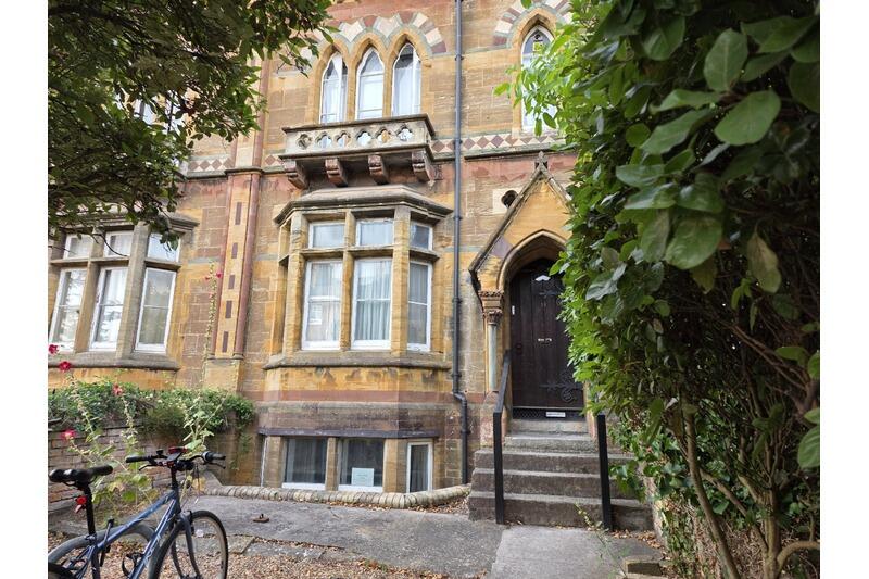 4 bed Studio for rent in Taunton. From Linda Saunders Estate Agents - Bridgwater 4 bed Studio for rent in Taunton. From Linda Saunders Estate Agents - Bridgwater