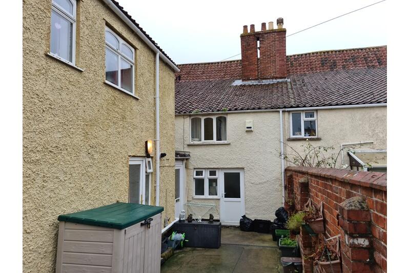 4 bed Studio for rent in North Petherton. From Linda Saunders Estate Agents - Bridgwater 4 bed Studio for rent in North Petherton. From Linda Saunders Estate Agents - Bridgwater