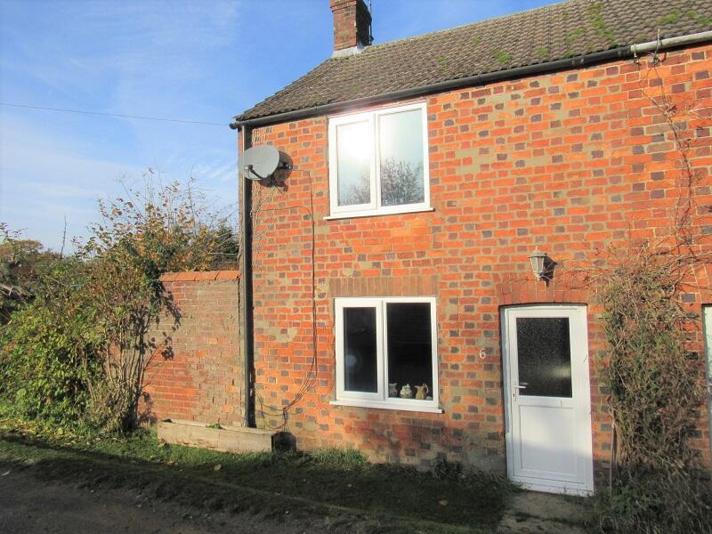 2 bed Cottage for rent in Spilsby. From Lovelle Estate Agency - Grimsby 2 bed Cottage for rent in Spilsby. From Lovelle Estate Agency - Grimsby