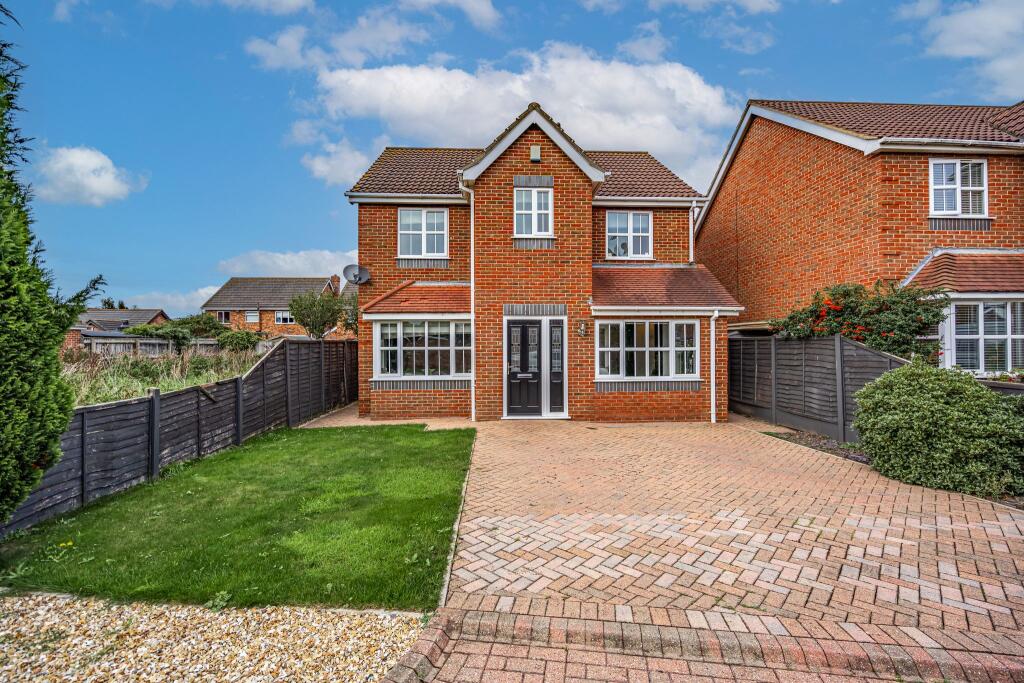 4 bed Detached for rent in Cleethorpes. From Lovelle Estate Agency - Grimsby 4 bed Detached for rent in Cleethorpes. From Lovelle Estate Agency - Grimsby