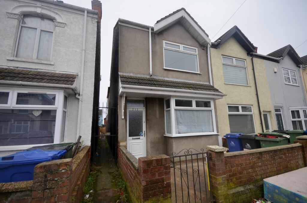 3 bed Mid Terraced House for rent in Grimsby. From Lovelle Estate Agency - Grimsby