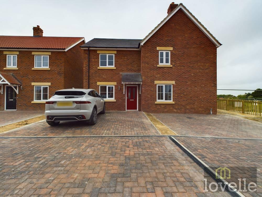 2 bed Semi Detached for rent in Mablethorpe. From Lovelle Estate Agency - Grimsby