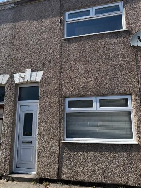 3 bed Mid Terraced House for rent in Grimsby. From Lovelle Estate Agency - Grimsby