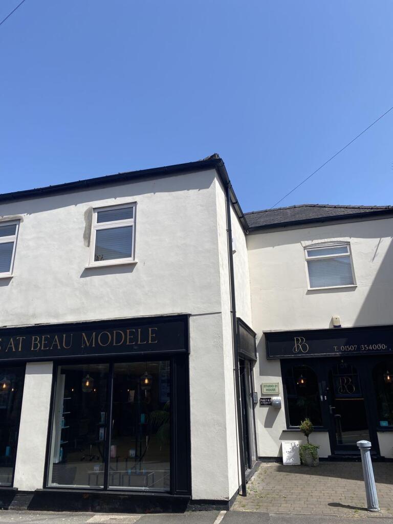 1 bed 1st Floor Flat for rent in Louth. From Lovelle Estate Agency - Grimsby