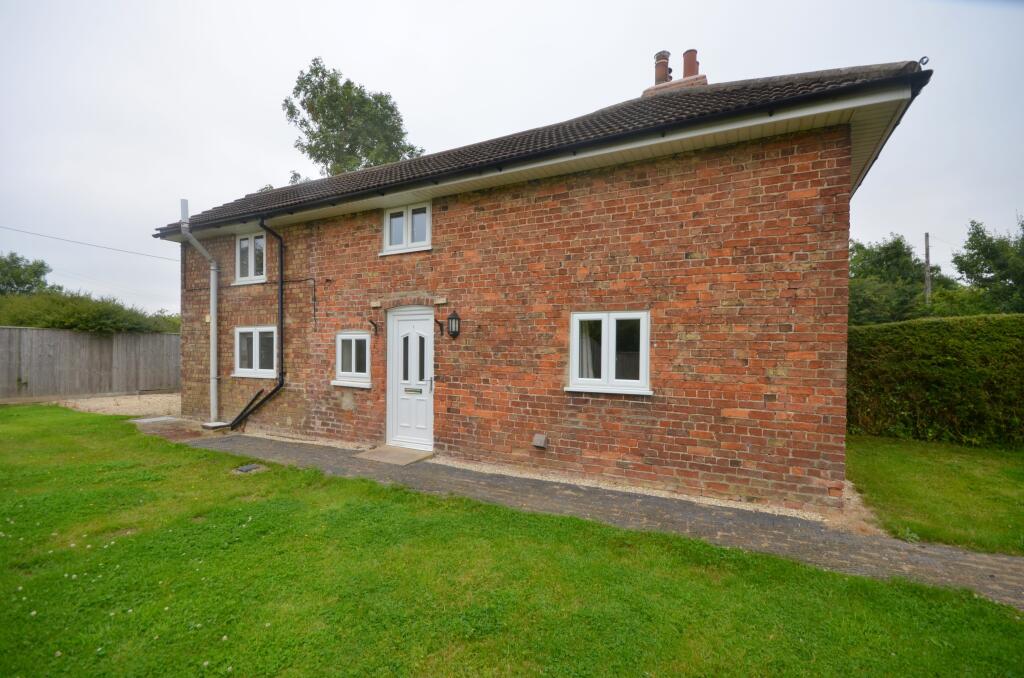 3 bed Cottage for rent in South Reston. From Lovelle Estate Agency - Grimsby