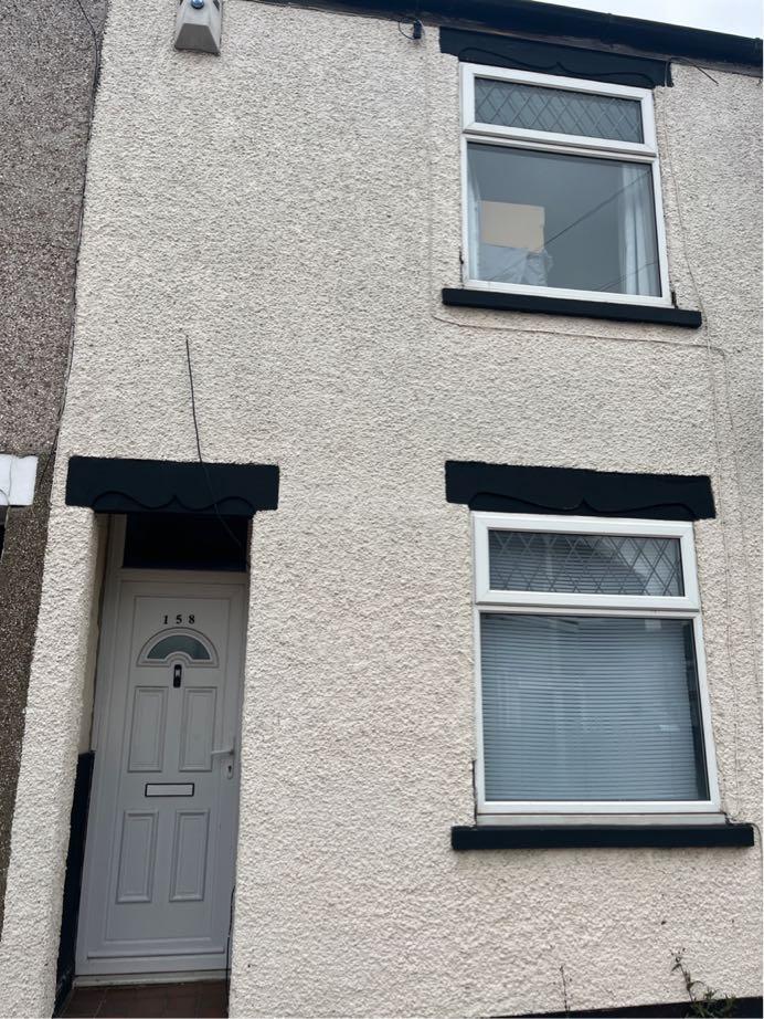 3 bed Mid Terraced House for rent in Grimsby. From Lovelle Estate Agency - Grimsby