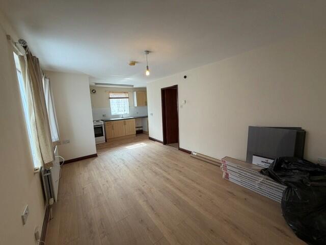 1 bed 1st Floor Flat for rent in Louth. From Lovelle Estate Agency - Grimsby