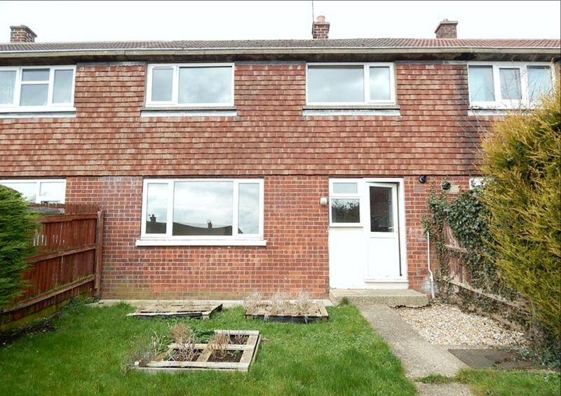 2 bed Mid Terraced House for rent in Brookenby. From Lovelle Estate Agency - Grimsby 2 bed Mid Terraced House for rent in Brookenby. From Lovelle Estate Agency - Grimsby