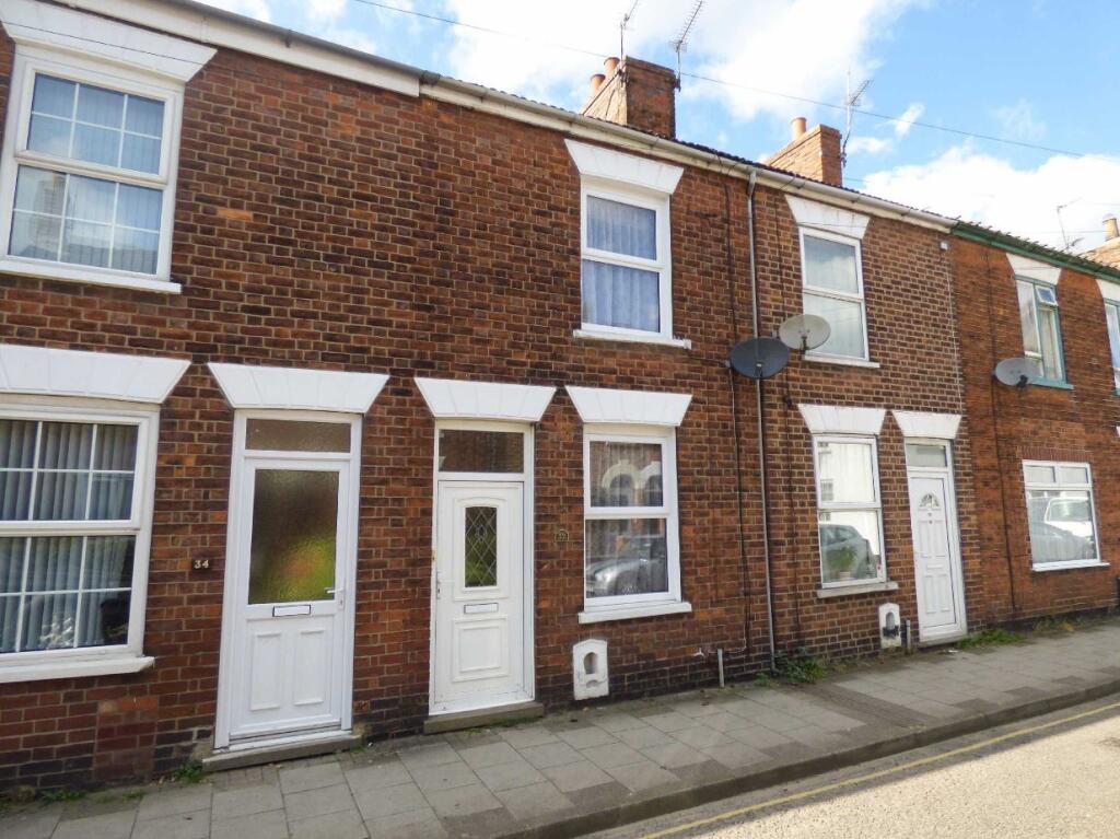 3 bed Mid Terraced House for rent in Market Rasen. From Lovelle Estate Agency - Market Rasen