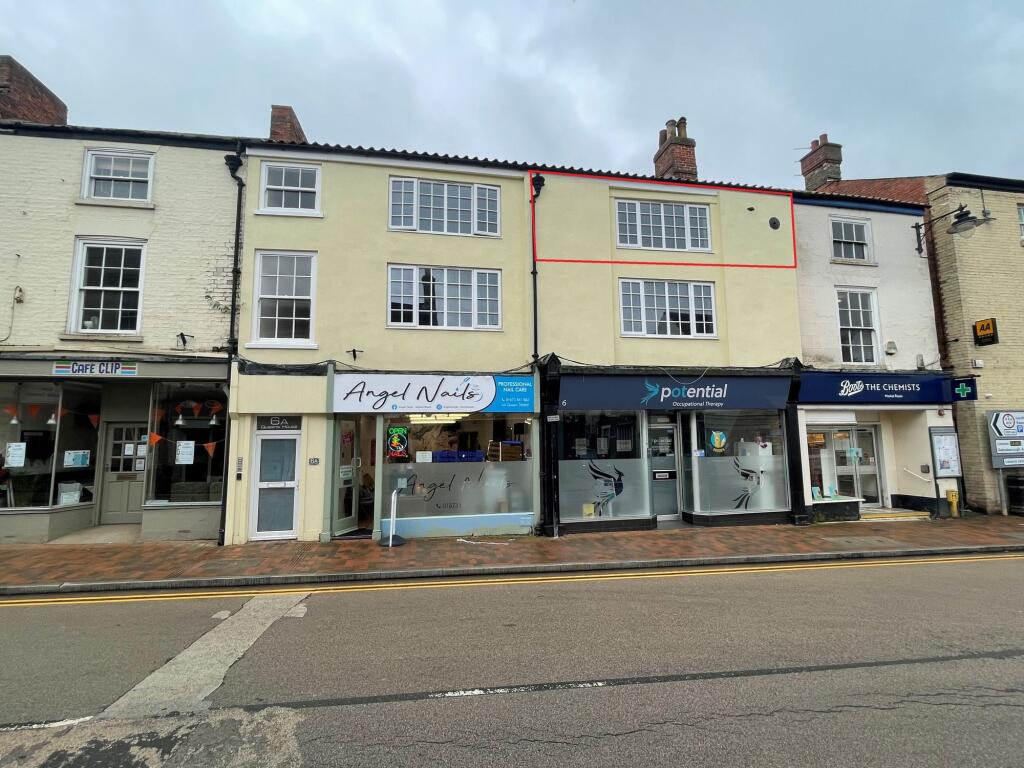 2 bed 1st Floor Flat for rent in Market Rasen. From Lovelle Estate Agency - Market Rasen