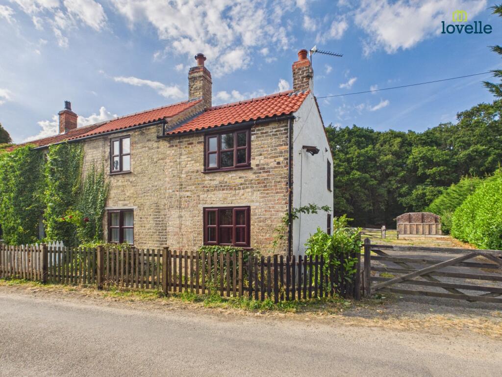 3 bed Semi Detached for rent in Market Rasen. From Lovelle Estate Agency - Market Rasen 3 bed Semi Detached for rent in Market Rasen. From Lovelle Estate Agency - Market Rasen