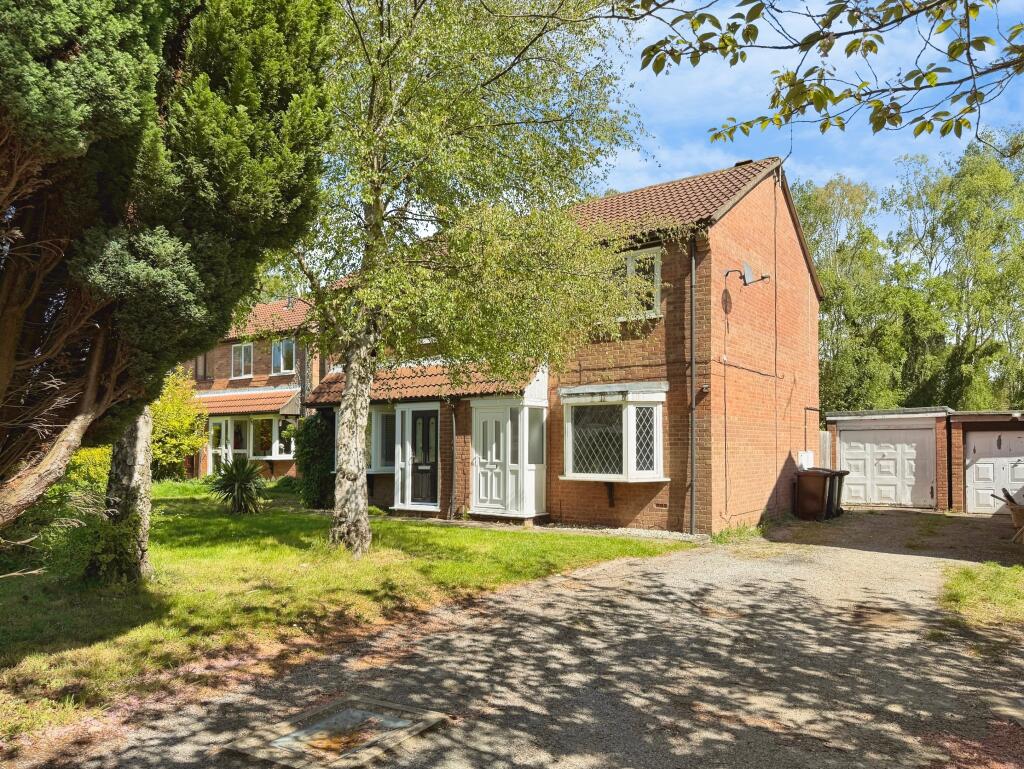 3 bed Semi Detached for rent in North Hykeham. From Lovelle Estate Agency - North Hykeham