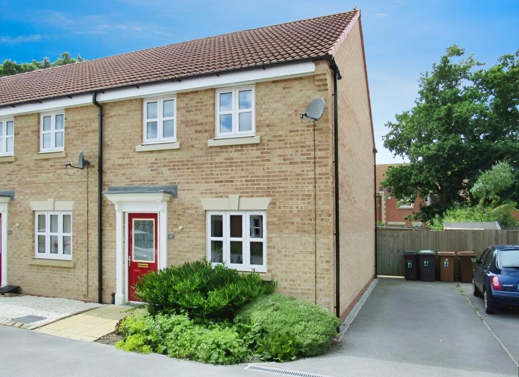 3 bed End of Terrace for rent in North Hykeham. From Lovelle Estate Agency - North Hykeham