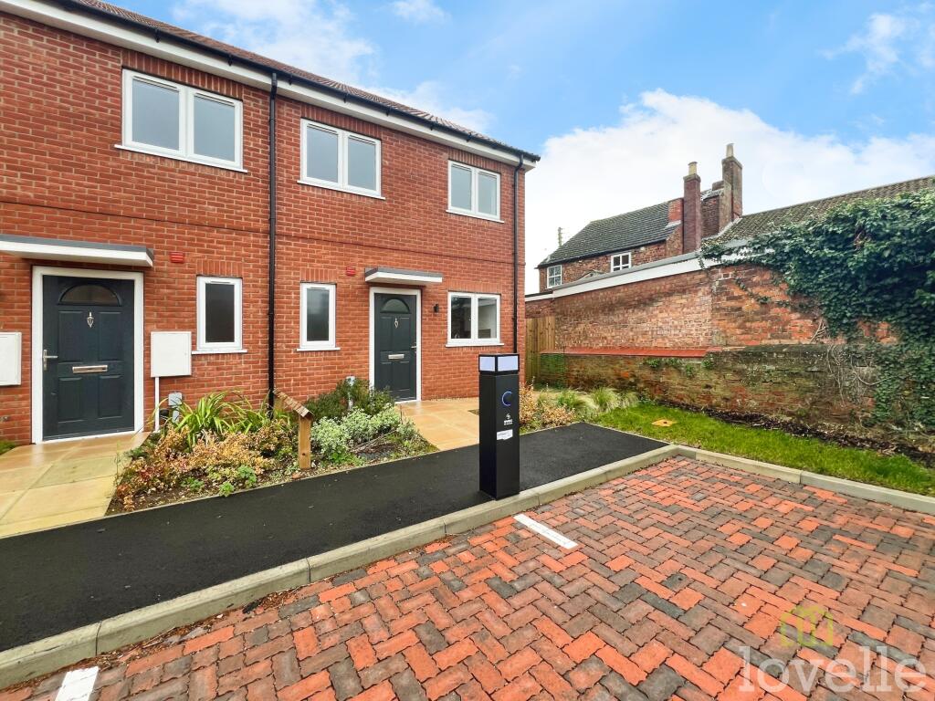 2 bed Mid Terraced House for rent in Tattershall Bridge. From Lovelle Estate Agency - North Hykeham