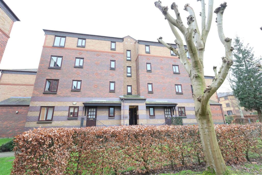 2 bed 1st Floor Flat for rent in Bristol. From M Coleman Estate Agents - Downend
