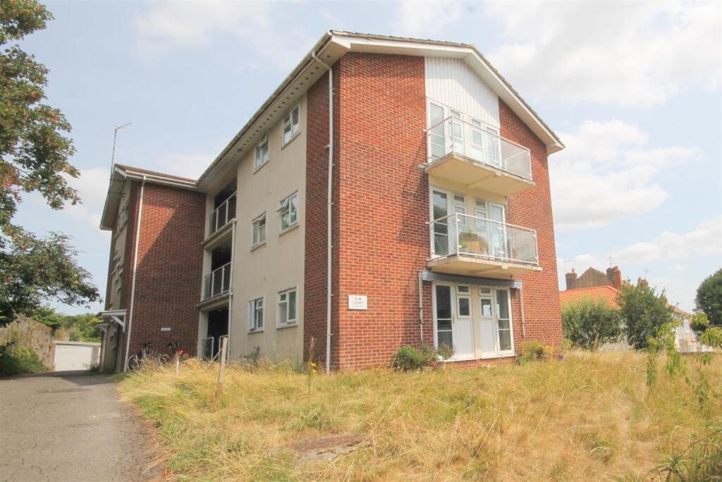 1 bed 1st Floor Flat for rent in Bristol. From M Coleman Estate Agents - Downend 1 bed 1st Floor Flat for rent in Bristol. From M Coleman Estate Agents - Downend