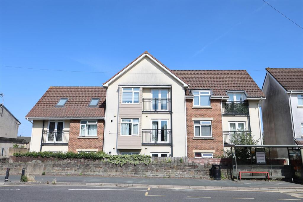 2 bed 1st Floor Flat for rent in Hillfields. From M Coleman Estate Agents - Downend