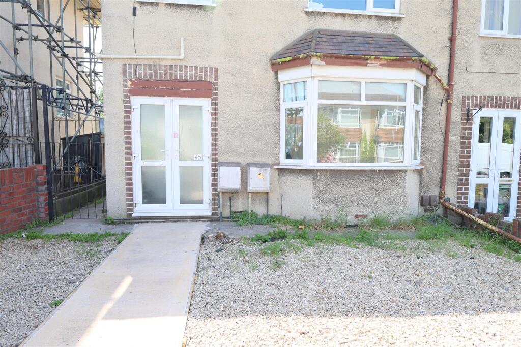 2 bed 1st Floor Flat for rent in Hillfields. From M Coleman Estate Agents - Downend