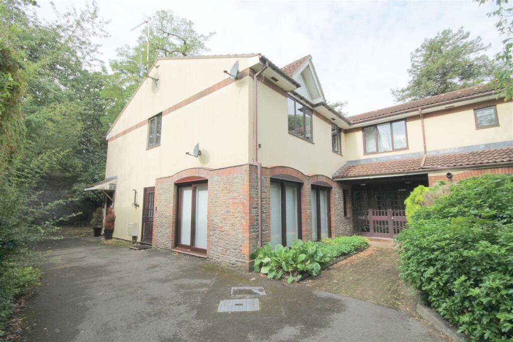2 bed 1st Floor Flat for rent in Frenchay. From M Coleman Estate Agents - Downend