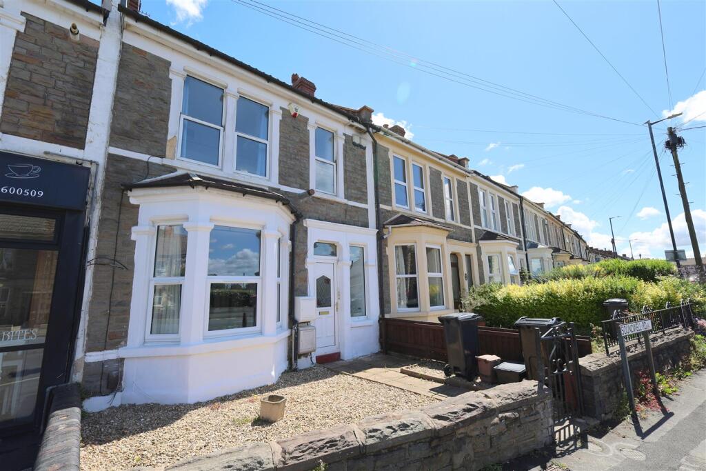 1 bed 1st Floor Flat for rent in Two Mile Hill. From M Coleman Estate Agents - Downend