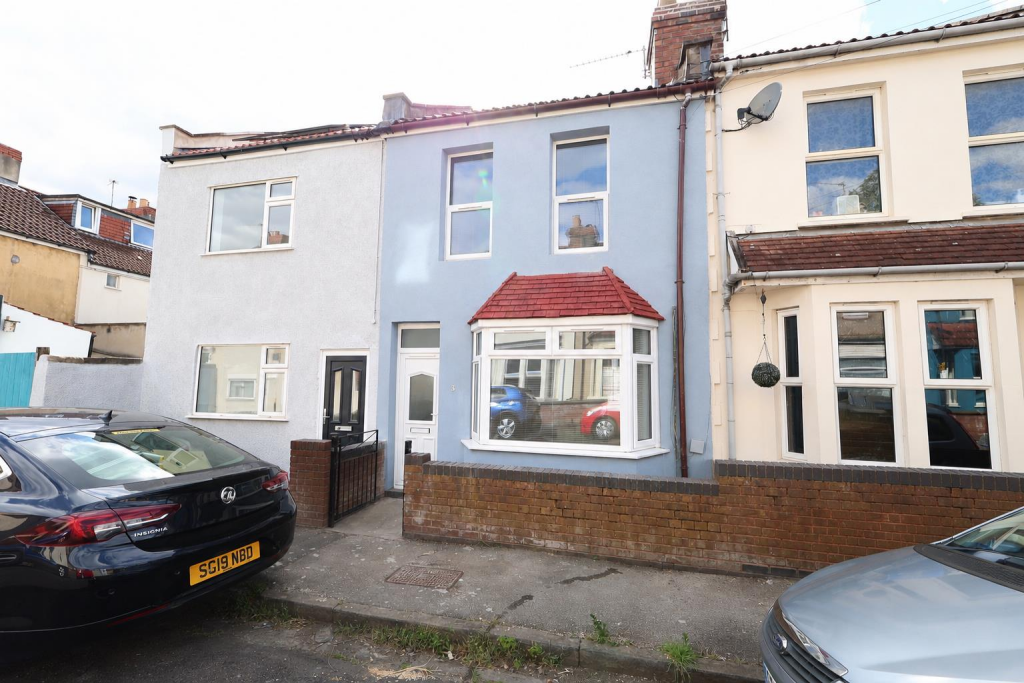2 bed Mid Terraced House for rent in Crofts End. From M Coleman Estate Agents - Downend 2 bed Mid Terraced House for rent in Crofts End. From M Coleman Estate Agents - Downend
