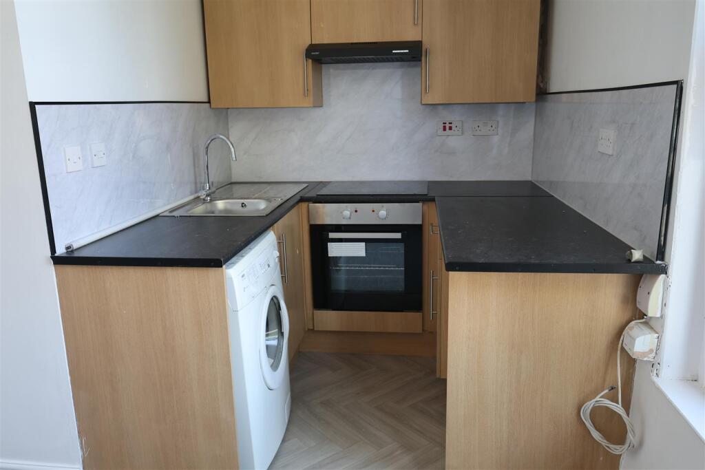 4 bed Studio for rent in Stapleton. From M Coleman Estate Agents - Downend 4 bed Studio for rent in Stapleton. From M Coleman Estate Agents - Downend