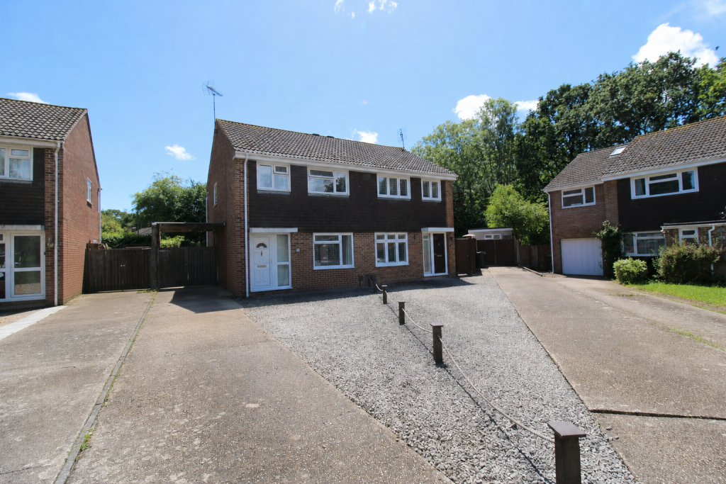 3 bed Semi Detached for rent in Dibden. From M.M Lettings - Hythe 3 bed Semi Detached for rent in Dibden. From M.M Lettings - Hythe