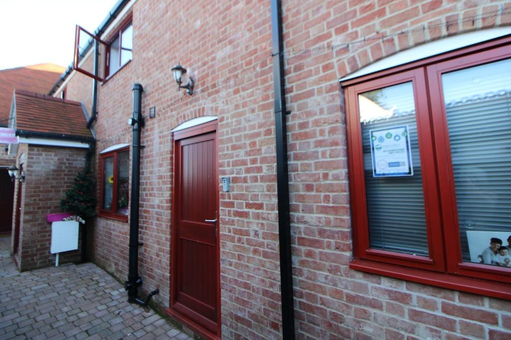2 bed Apartment for rent in Hythe. From M.M Lettings - Hythe