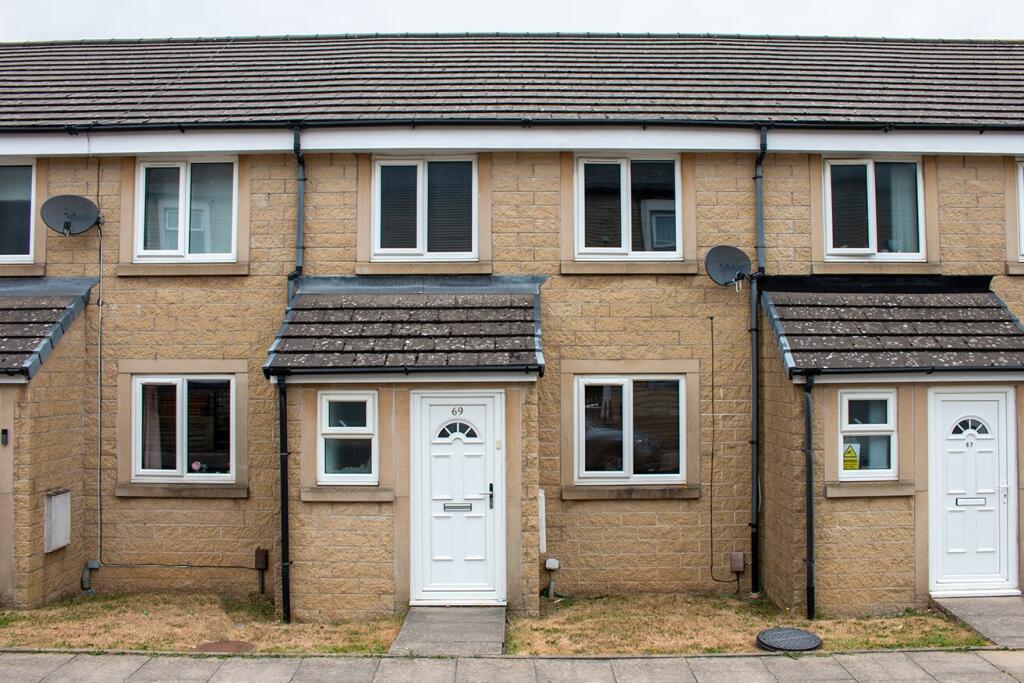 3 bed Mews for rent in Burnley. From Pendle Hill Properties - Read