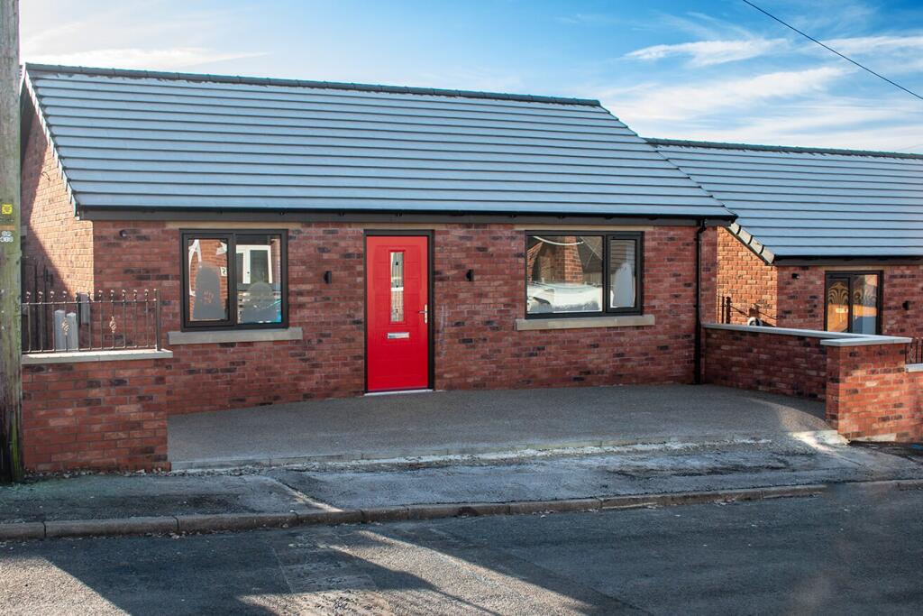 2 bed Detached bungalow for rent in Longridge. From Pendle Hill Properties - Read