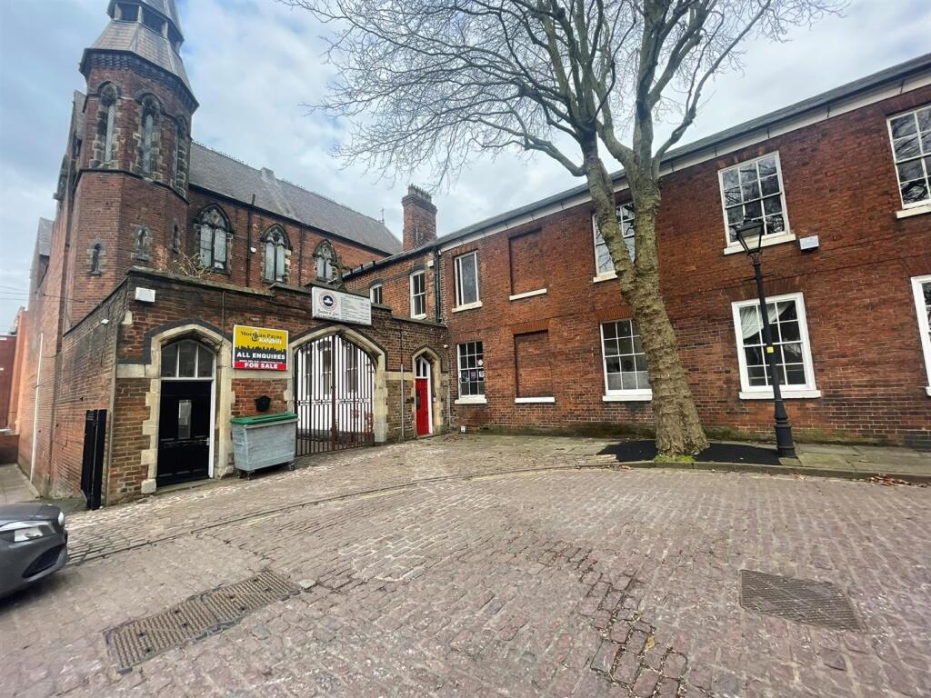 2 bed House (unspecified) for rent in Wolverhampton. From Royston and Lund - Wolverhampton