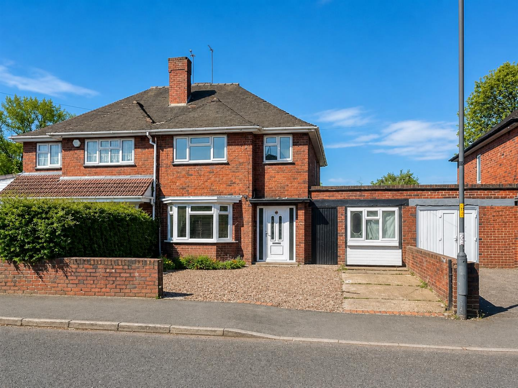 3 bed Semi Detached for rent in Darlaston. From Royston and Lund - Wolverhampton