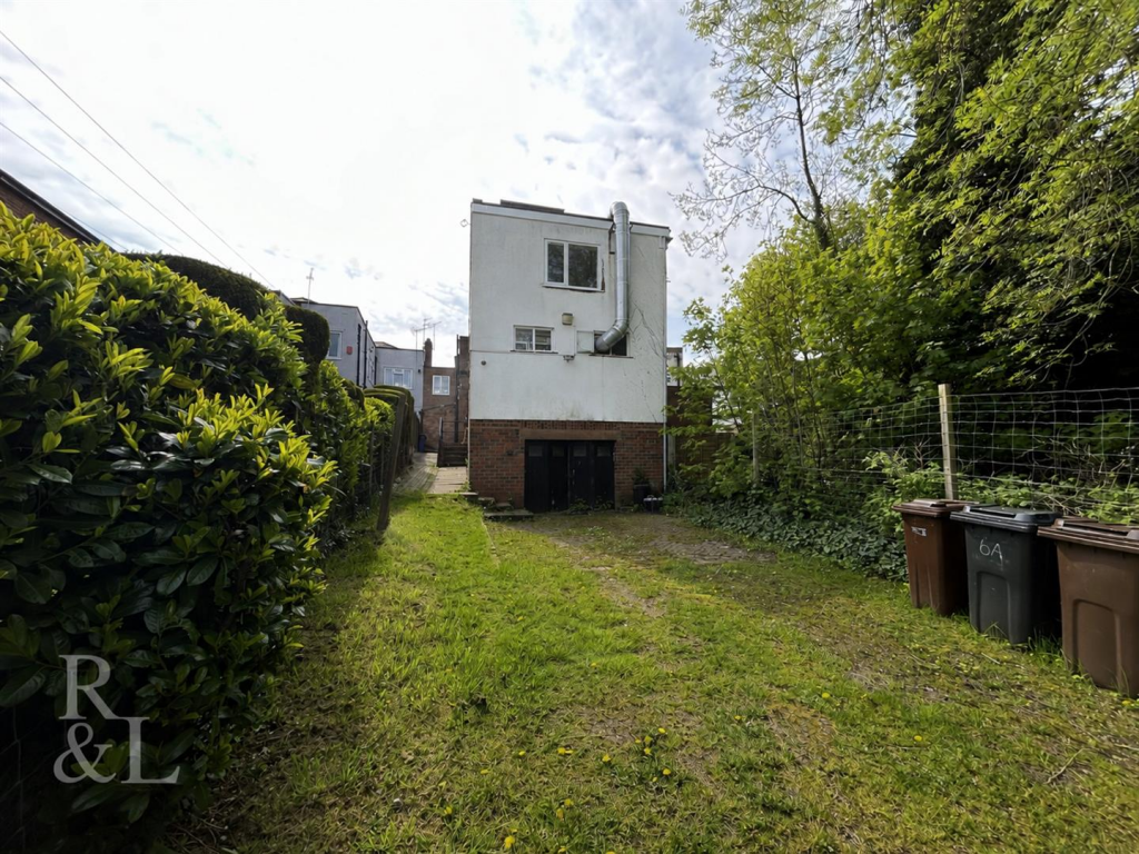 3 bed 1st Floor Flat for rent in Wolverhampton. From Royston and Lund - Wolverhampton 3 bed 1st Floor Flat for rent in Wolverhampton. From Royston and Lund - Wolverhampton