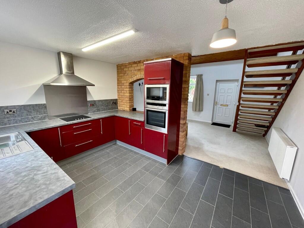1 bed Mid Terraced House for rent in Kingsfold. From Roberts & Co Estate Agents - Preston & South Ribble
