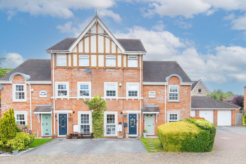 4 bed Town House for rent in Bamber Bridge. From Roberts & Co Estate Agents - Preston & South Ribble 4 bed Town House for rent in Bamber Bridge. From Roberts & Co Estate Agents - Preston & South Ribble