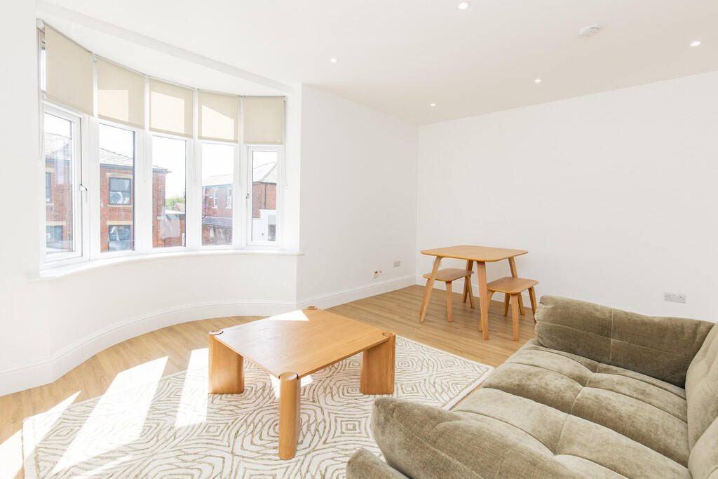 1 bed 1st Floor Flat for rent in Fulwood. From Roberts & Co Estate Agents - Preston & South Ribble 1 bed 1st Floor Flat for rent in Fulwood. From Roberts & Co Estate Agents - Preston & South Ribble