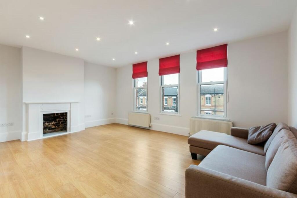 1 bed Flat for rent in Battersea. From Langford Lettings