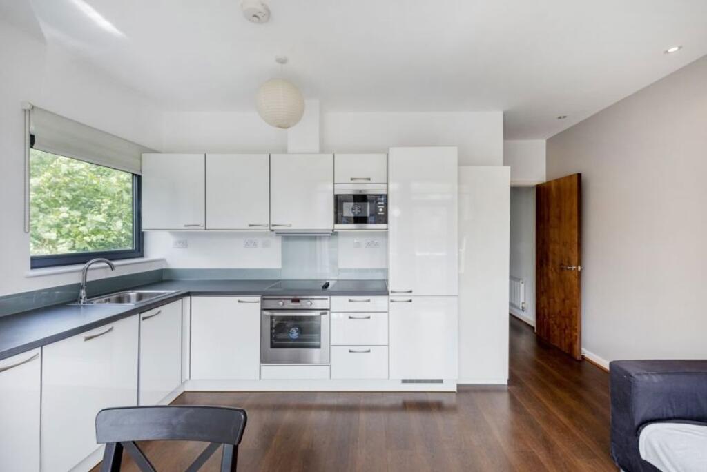 1 bed 1st Floor Flat for rent in Battersea. From Langford Lettings Ltd - London