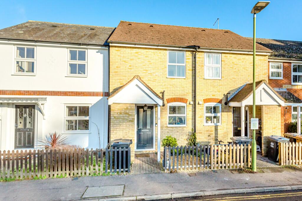2 bed Mid Terraced House for rent in Bishop's Stortford. From Russell Property - Bishop's Stortford