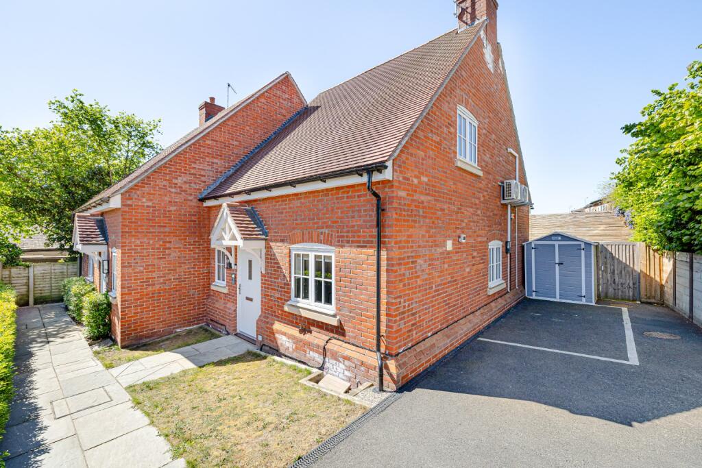 2 bed Cottage for rent in . From Russell Property - Bishop's Stortford 2 bed Cottage for rent in . From Russell Property - Bishop's Stortford