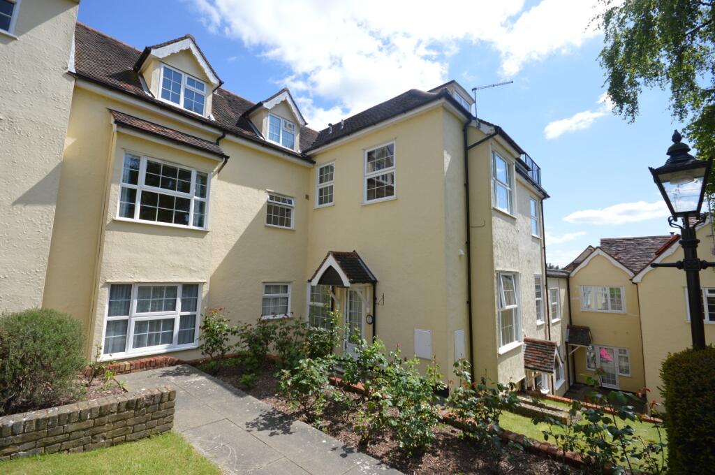 4 bed Studio for rent in Bishop's Stortford. From Russell Property - Bishop's Stortford 4 bed Studio for rent in Bishop's Stortford. From Russell Property - Bishop's Stortford