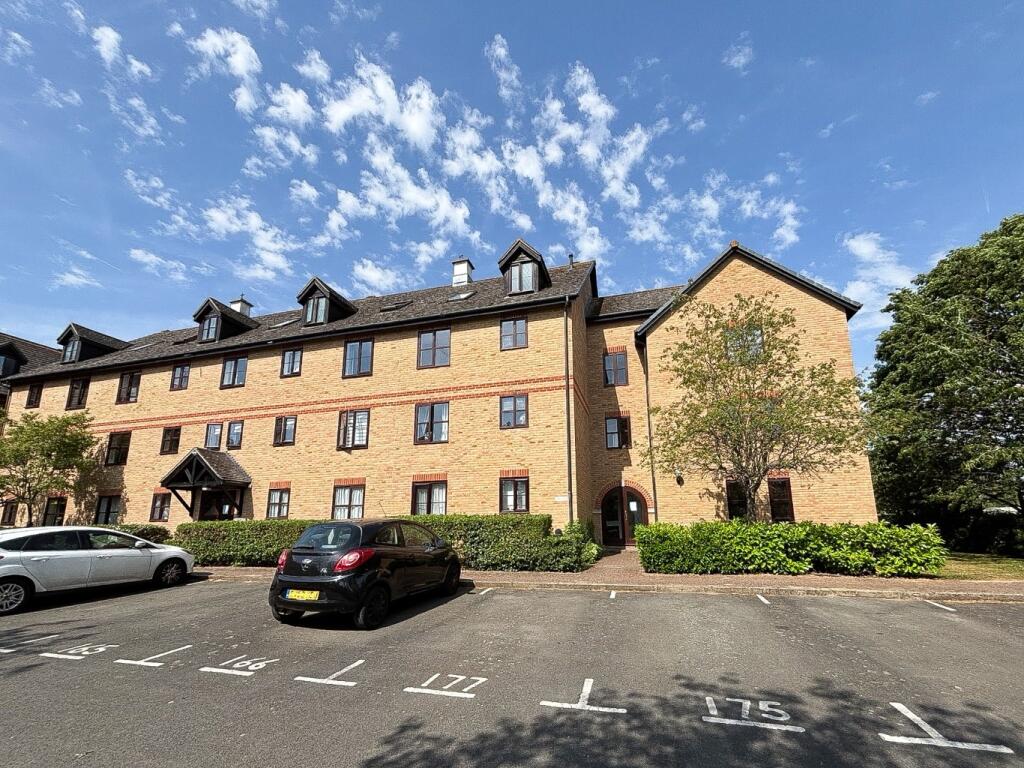 1 bed Apartment for rent in Sawbridgeworth. From Russell Property - Bishop's Stortford