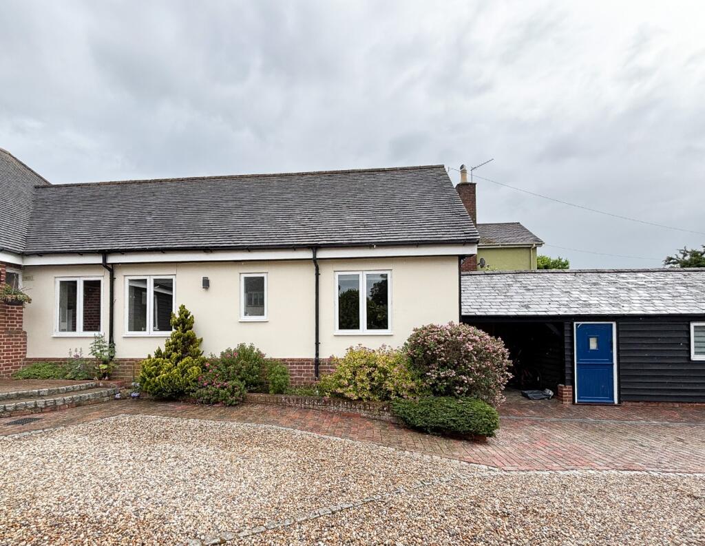 1 bed Bungalow for rent in Elsenham. From Russell Property - Bishop's Stortford