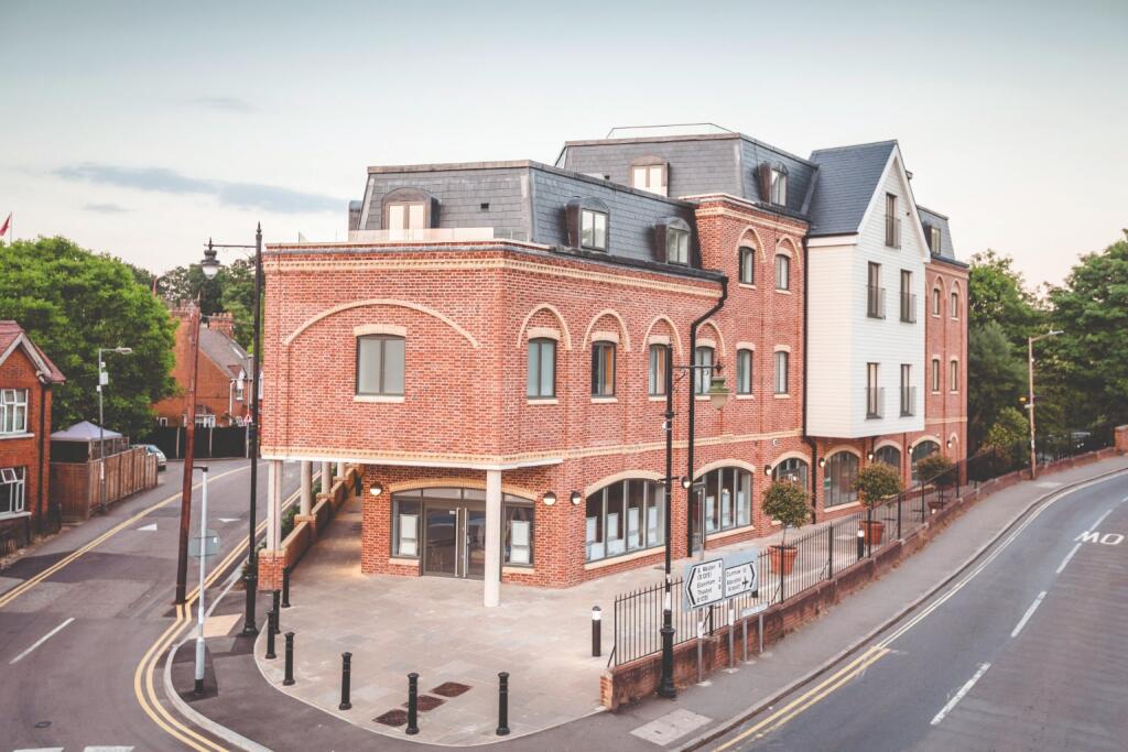 2 bed Apartment for rent in Stansted Mountfitchet. From Russell Property - Bishop's Stortford
