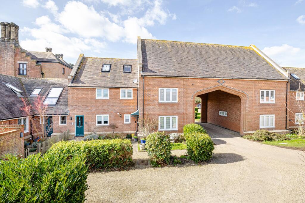 4 bed Annexe for rent in Little Hadham. From Russell Property - Bishop's Stortford