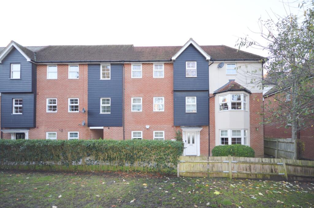 2 bed 1st Floor Flat for rent in Bishop's Stortford. From Russell Property - Bishop's Stortford