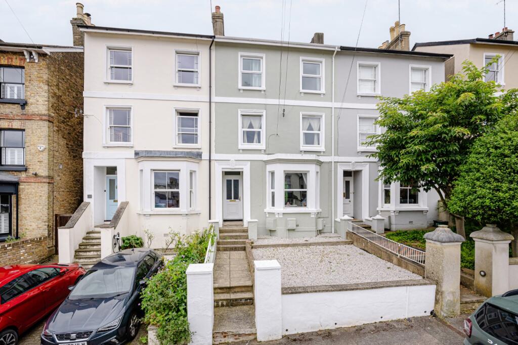 1 bed Apartment for rent in Bishop's Stortford. From Russell Property - Bishop's Stortford