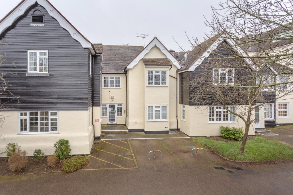 4 bed Studio for rent in Bishop's Stortford. From Russell Property - Bishop's Stortford 4 bed Studio for rent in Bishop's Stortford. From Russell Property - Bishop's Stortford
